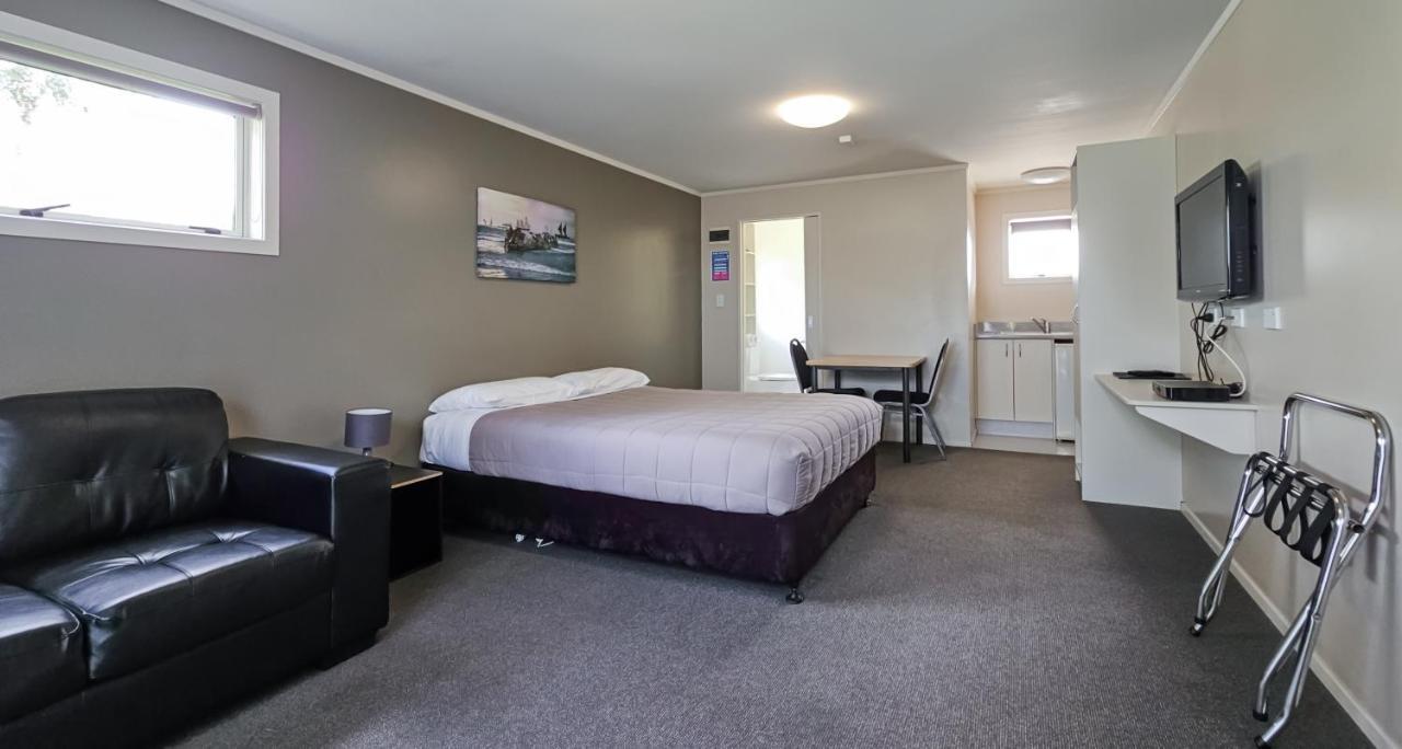 Captain Cook Motor Lodge Гисборн Экстерьер фото