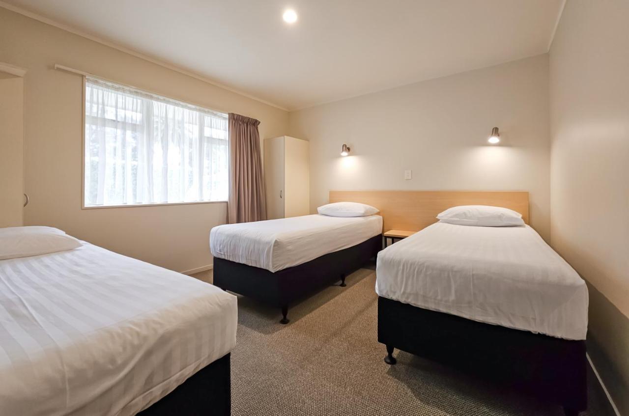 Captain Cook Motor Lodge Гисборн Экстерьер фото