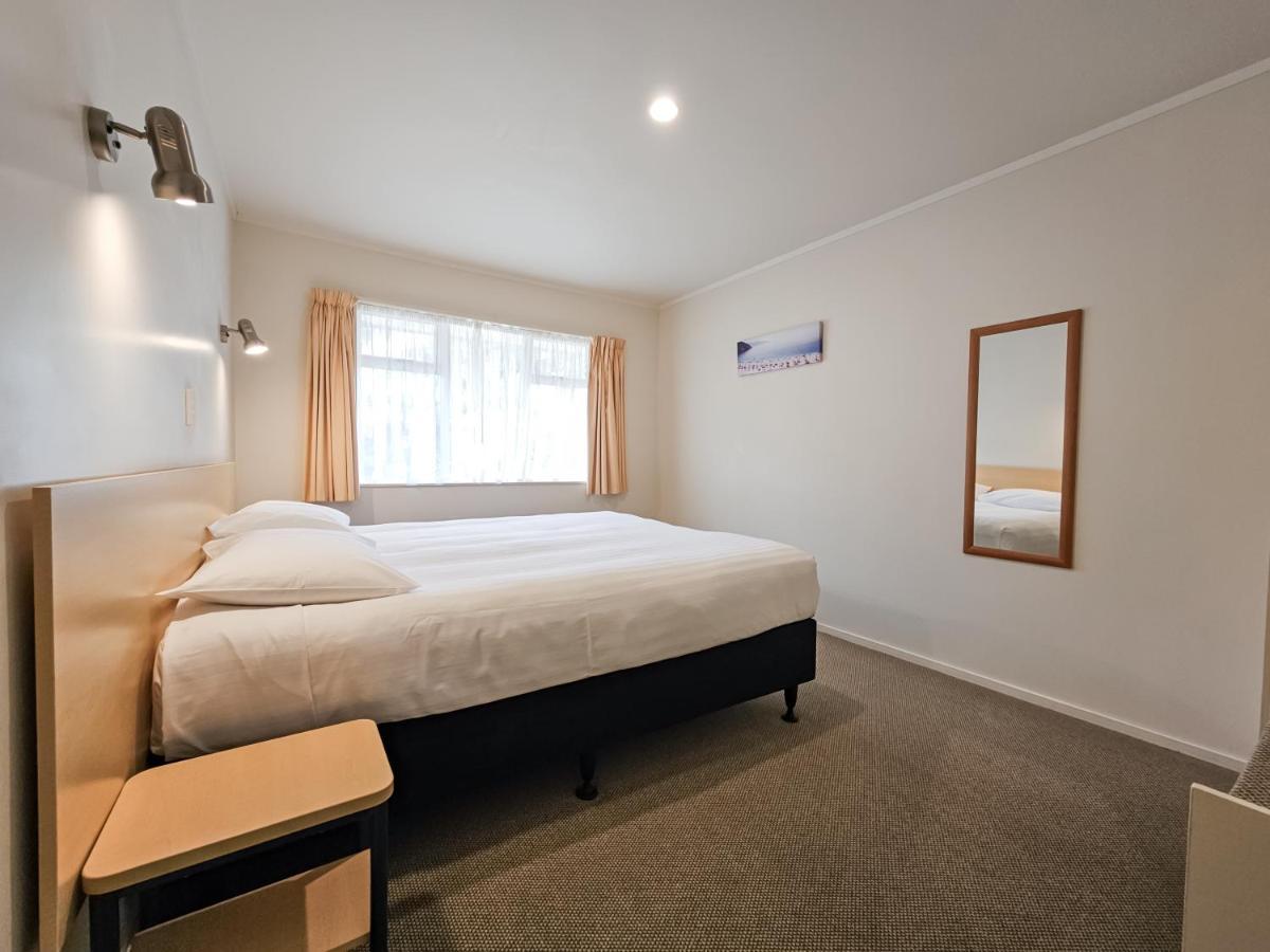 Captain Cook Motor Lodge Гисборн Экстерьер фото
