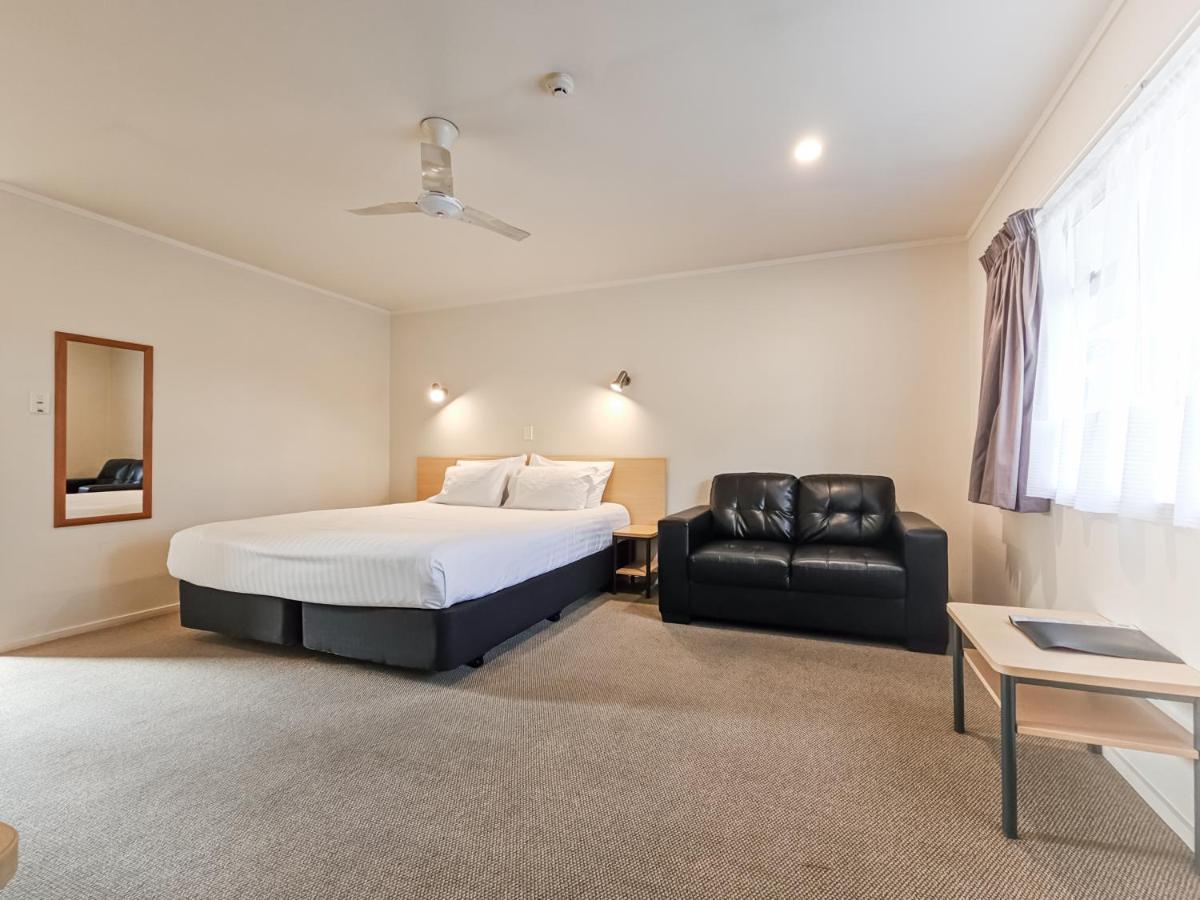 Captain Cook Motor Lodge Гисборн Экстерьер фото